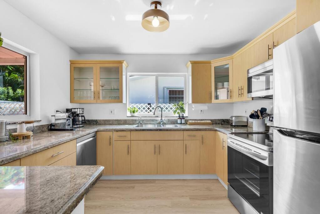 Modern 3 Bedroom Getaway With Parking In Coral Gables Сasa de vacaciones Miami