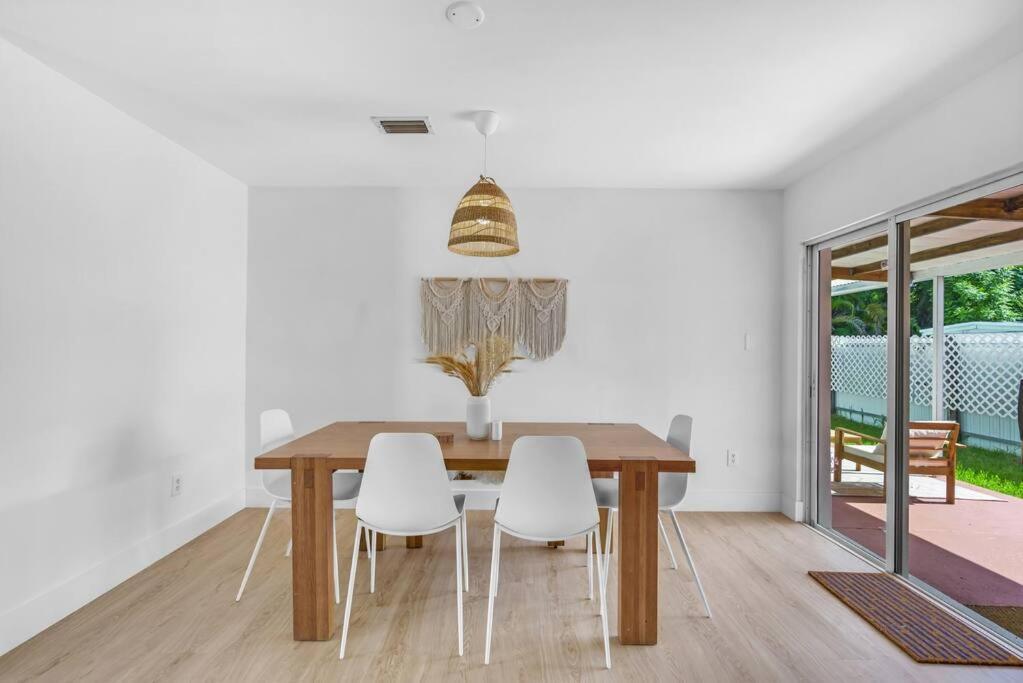 Сasa de vacaciones Modern 3 Bedroom Getaway With Parking In Coral Gables